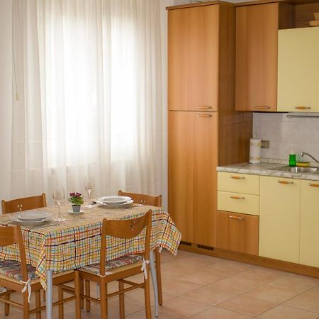 Appartamento Incantevole Con Parcheggio Gratuito Tirano Buitenkant foto